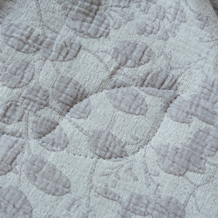 91家纺网 家纺一手货源 找家纺 安莱生活 2022新款全棉双层纱色织大提花夏被 栀子花-浅灰