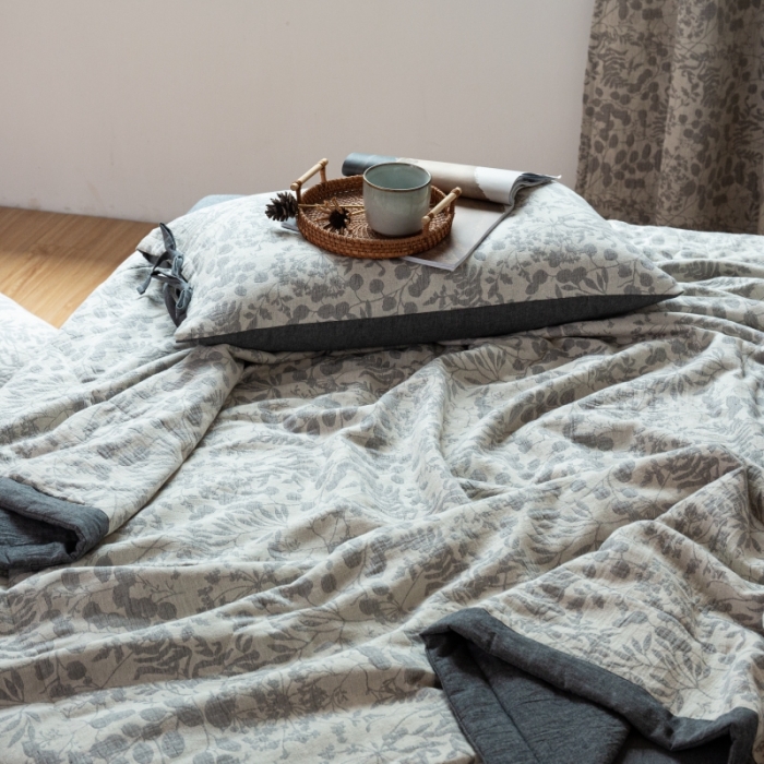 91家纺网 家纺一手货源 找家纺 安莱生活 2022新款全棉双层纱色织大提花夏被 栀子花-深灰