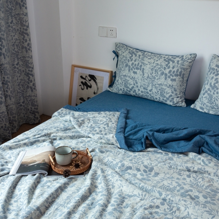 91家纺网 家纺一手货源 找家纺 安莱生活 2022新款全棉双层纱色织大提花夏被 栀子花-深蓝