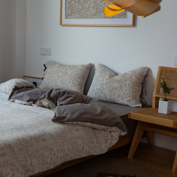 91家纺网 家纺一手货源 找家纺 2022高端双层纱栀子花色织大提花蝴蝶结工艺款四件套 栀子花-浅灰