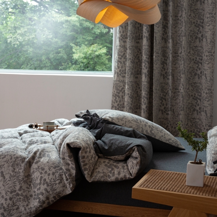 91家纺网 家纺一手货源 找家纺 2022高端双层纱栀子花色织大提花蝴蝶结工艺款四件套 栀子花-深灰