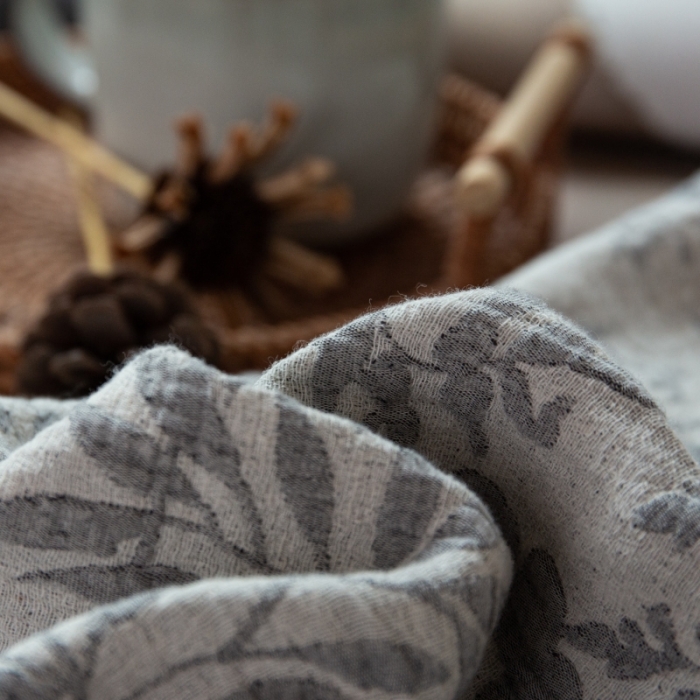 91家纺网 家纺一手货源 找家纺 2022高端双层纱栀子花色织大提花蝴蝶结工艺款四件套 栀子花-深灰