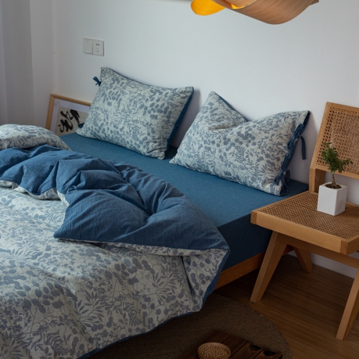 91家纺网 家纺一手货源 找家纺 2022高端双层纱栀子花色织大提花蝴蝶结工艺款四件套 栀子花-深蓝