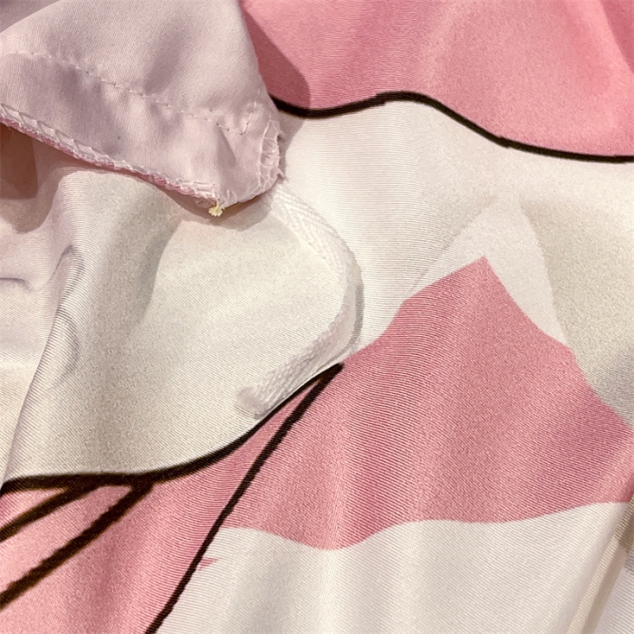 91家纺网 家纺一手货源 找家纺 摩卡 2022新款网红轻奢印花冰丝四件套 太阳花粉