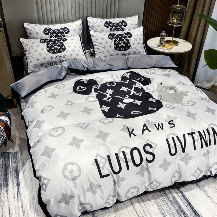 91家纺网 家纺一手货源 找家纺 摩卡 2022新款网红轻奢印花冰丝四件套 熊头白