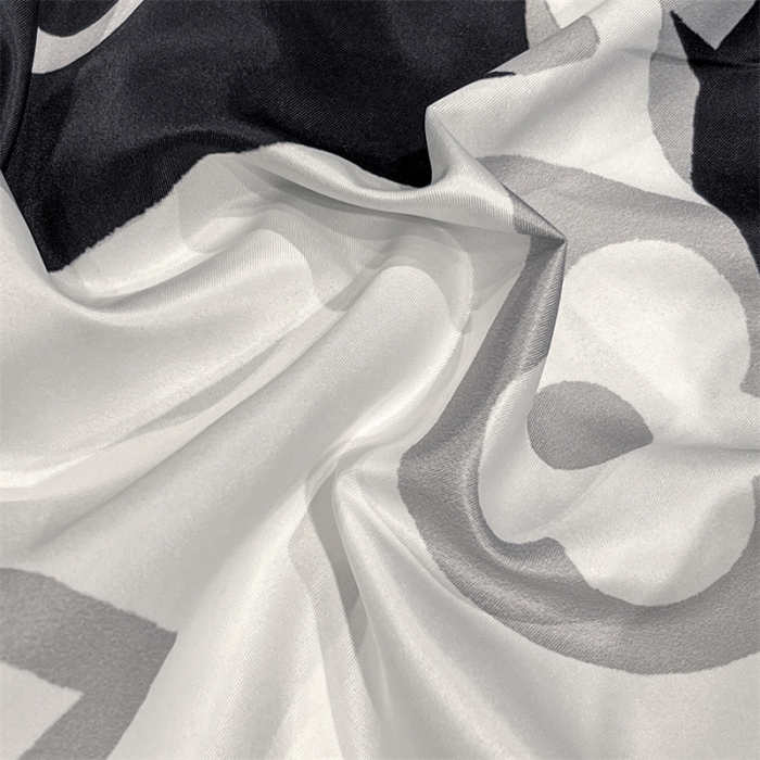 91家纺网 家纺一手货源 找家纺 摩卡 2022新款网红轻奢印花冰丝四件套 熊头白