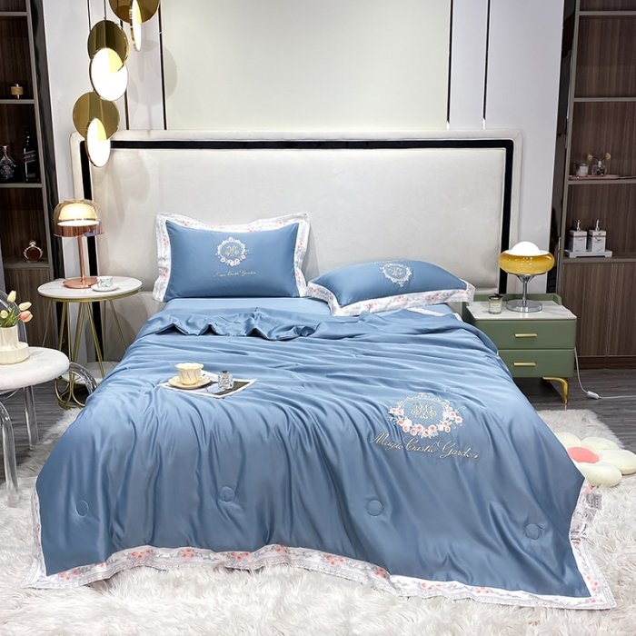 91家纺网 家纺一手货源 找家纺 丽卡家纺 2023新款水洗天丝刺绣夏被四件套-梦露梦露-天空蓝