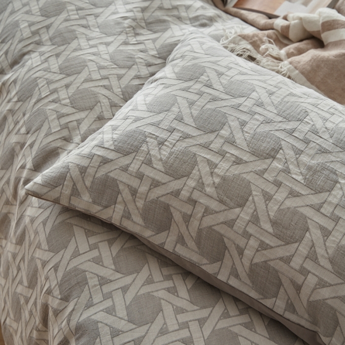 91家纺网 家纺一手货源 找家纺 简家居 2022新款全棉色织大提花佩罗系列四件套佩罗-灰