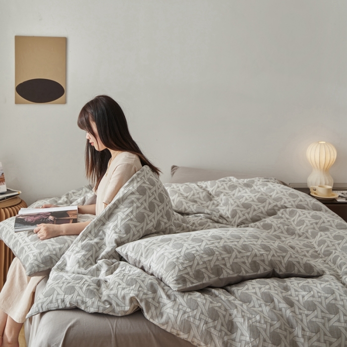 91家纺网 家纺一手货源 找家纺 简家居 2022新款全棉色织大提花佩罗系列四件套佩罗-灰