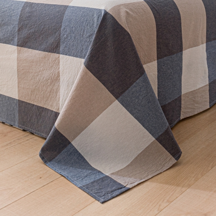 91家纺网 家纺一手货源 找家纺 宝士康家纺2023新款无印风系列床单三件套 深蓝大格