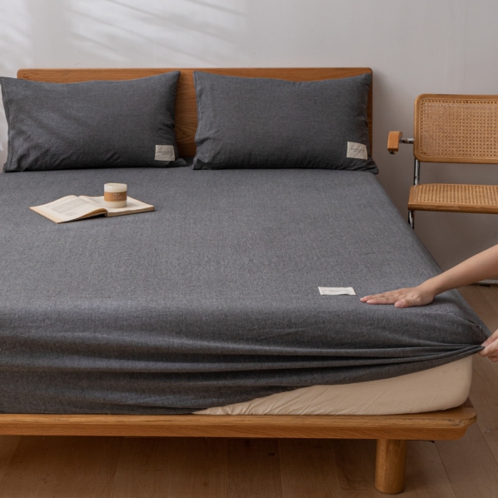 91家纺网 家纺一手货源 找家纺 宝士康家纺2023新款无印风系列床笠三件套 低调灰