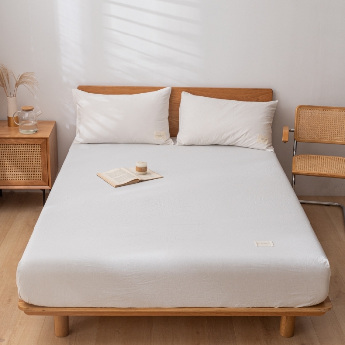 91家纺网 家纺一手货源 找家纺 宝士康家纺2023新款无印风系列床笠三件套 本白