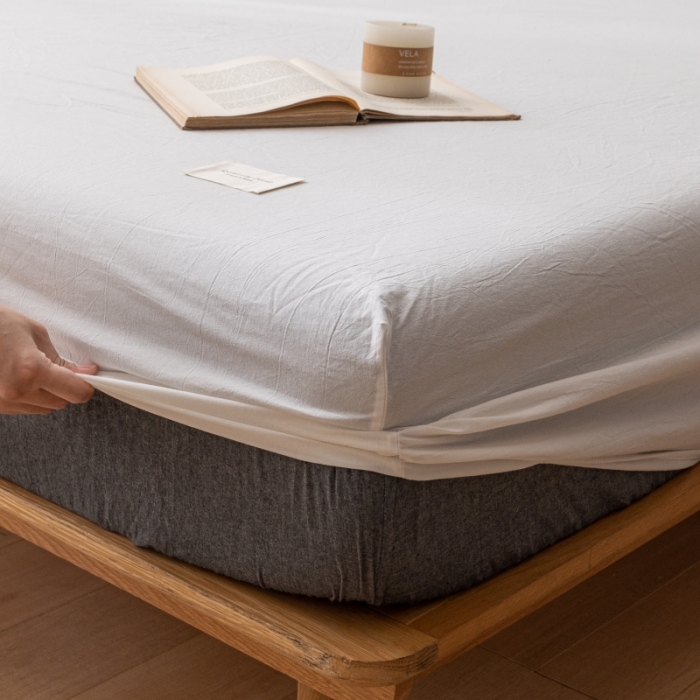 91家纺网 家纺一手货源 找家纺 宝士康家纺2023新款无印风系列床笠三件套 本白