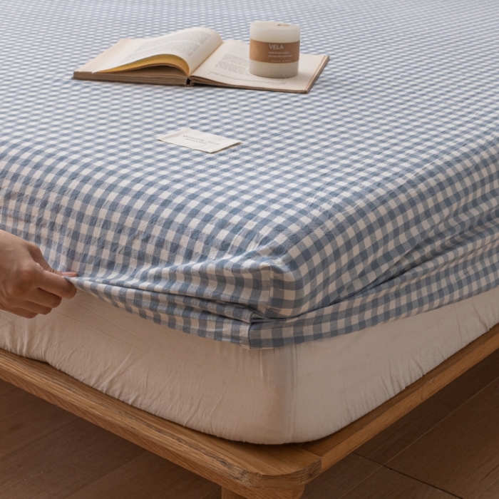 91家纺网 家纺一手货源 找家纺 宝士康家纺2023新款无印风系列床笠三件套 天蓝小格