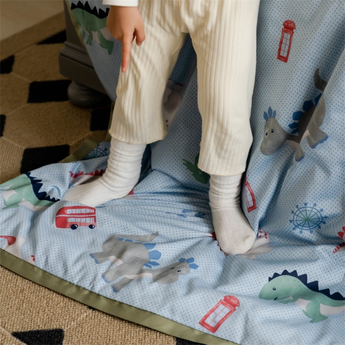 91家纺网 家纺一手货源 找家纺 汇庭 2022新款60sA类长绒棉大豆夏被 波点狮子蓝