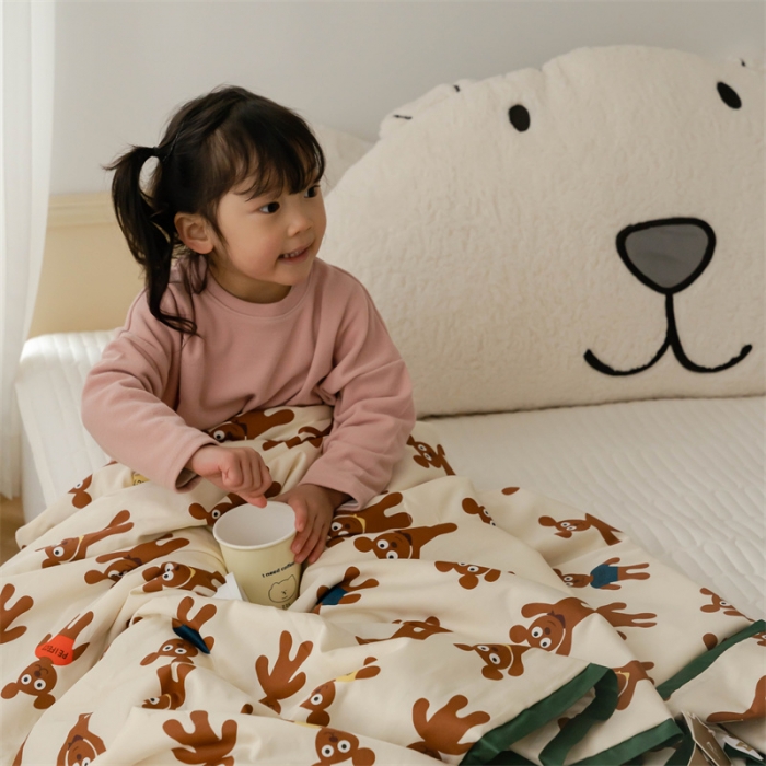 91家纺网 家纺一手货源 找家纺 汇庭 2022新款60sA类长绒棉大豆夏被 姜饼人白