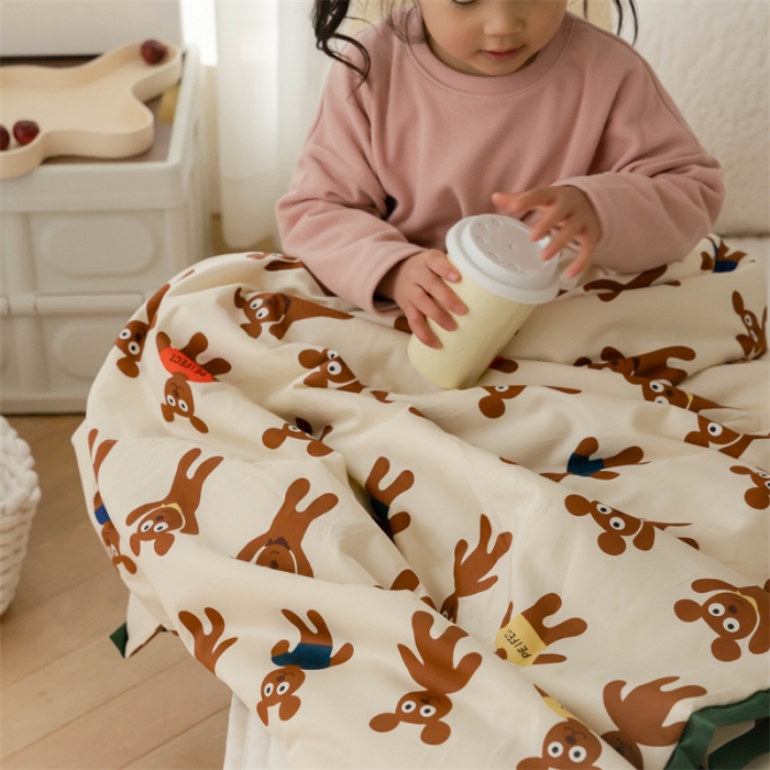 91家纺网 家纺一手货源 找家纺 汇庭 2022新款60sA类长绒棉大豆夏被 姜饼人白