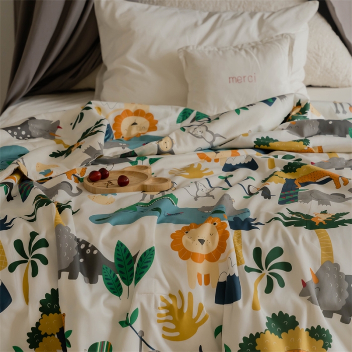 91家纺网 家纺一手货源 找家纺 汇庭 2022新款60sA类长绒棉大豆夏被 快乐森林