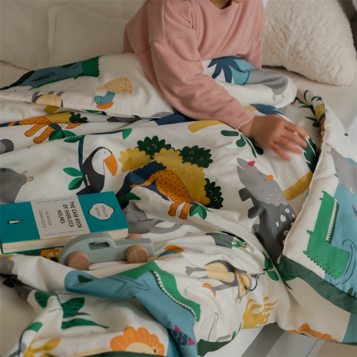 91家纺网 家纺一手货源 找家纺 汇庭 2022新款60sA类长绒棉大豆夏被 快乐森林