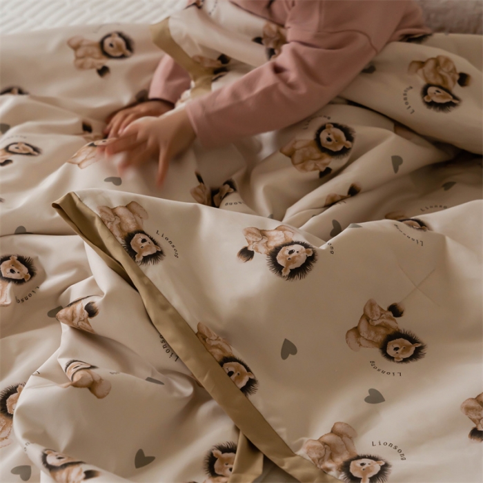 91家纺网 家纺一手货源 找家纺 汇庭 2022新款60sA类长绒棉大豆夏被 萌萌狮