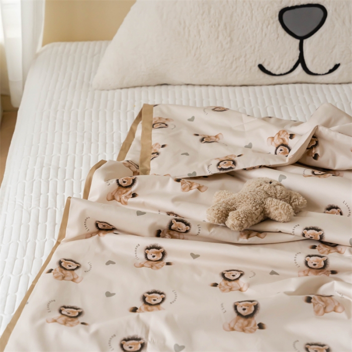 91家纺网 家纺一手货源 找家纺 汇庭 2022新款60sA类长绒棉大豆夏被 萌萌狮