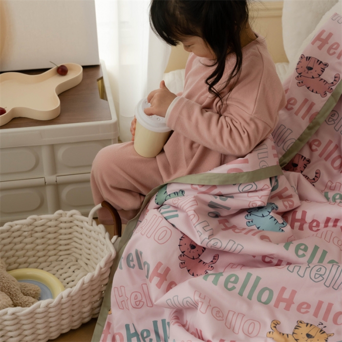 91家纺网 家纺一手货源 找家纺 汇庭 2022新款60sA类长绒棉大豆夏被 趴趴虎