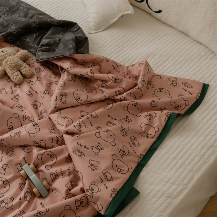 91家纺网 家纺一手货源 找家纺 汇庭 2022新款60sA类长绒棉大豆夏被 趴趴熊