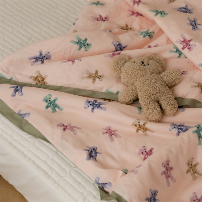 91家纺网 家纺一手货源 找家纺 汇庭 2022新款60sA类长绒棉大豆夏被 闪闪熊