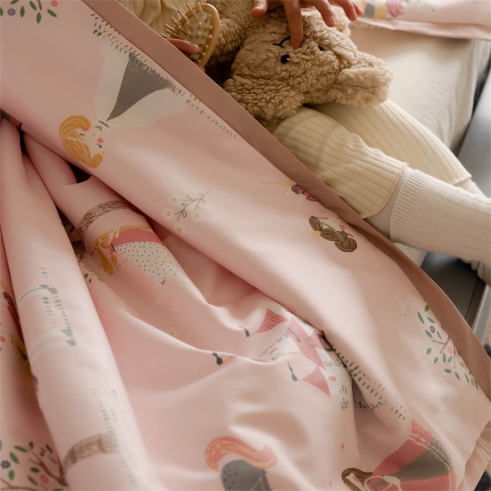 91家纺网 家纺一手货源 找家纺 汇庭 2022新款60sA类长绒棉大豆夏被 小公主