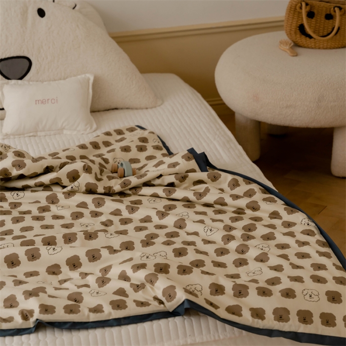 91家纺网 家纺一手货源 找家纺 汇庭 2022新款60sA类长绒棉大豆夏被 小狗口袋