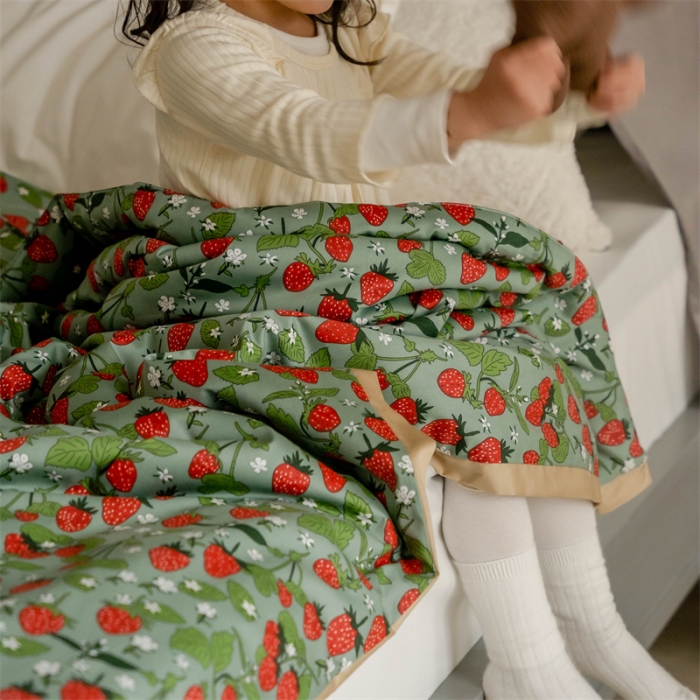 91家纺网 家纺一手货源 找家纺 汇庭 2022新款60sA类长绒棉大豆夏被 芝士草莓