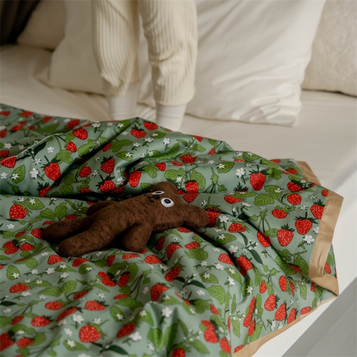 91家纺网 家纺一手货源 找家纺 汇庭 2022新款60sA类长绒棉大豆夏被 芝士草莓