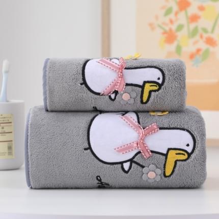 91家纺网 家纺一手货源 找家纺 双梦毛巾 2022新款可爱大鹅套巾 灰色浴巾70*140