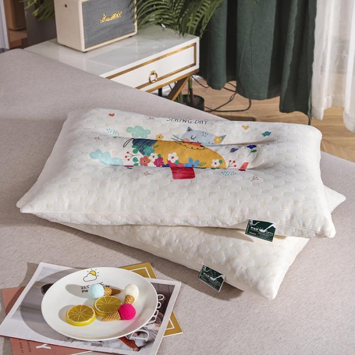 91家纺网 家纺一手货源 找家纺 2025新款卡通乳胶枕芯成人儿童碎乳胶颗粒护颈枕头
