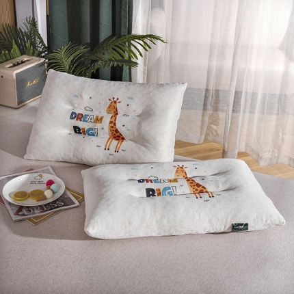 91家纺网 家纺一手货源 找家纺 2025新款卡通乳胶枕芯成人儿童碎乳胶颗粒护颈枕头