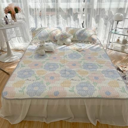 91家纺网 家纺一手货源 找家纺 （总）慕尚家纺 2022新款凉感丝床裙款乳胶凉席