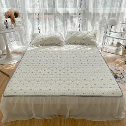 91家纺网 家纺一手货源 找家纺 （总）慕尚家纺 2022新款凉感丝床裙款乳胶凉席