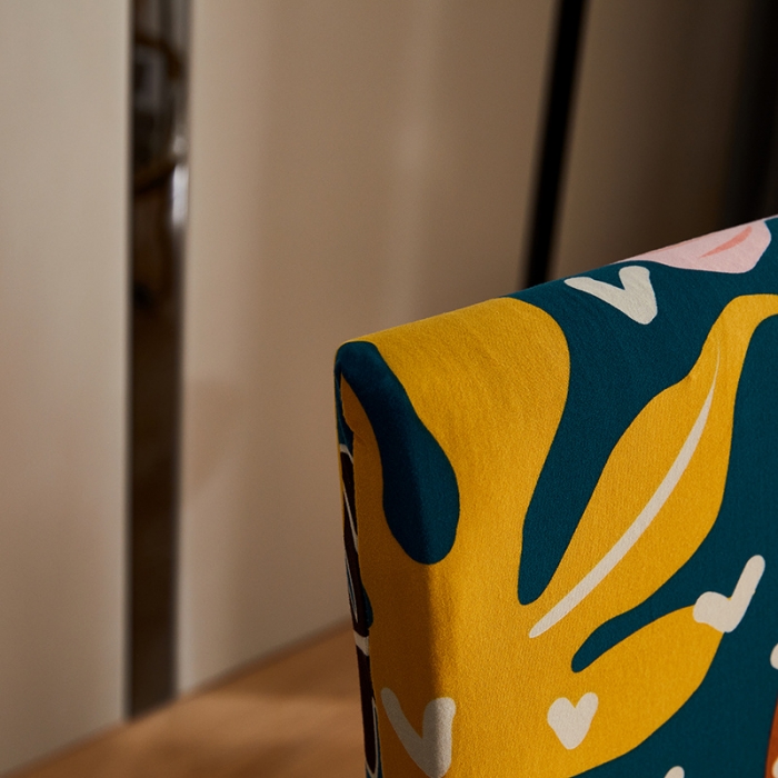 91家纺网 家纺一手货源 找家纺 逐日沙发套 2023新款牛奶丝印花椅套 梵叶