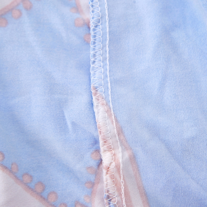 91家纺网 家纺一手货源 找家纺 逐日沙发套 2023新款牛奶丝印花沙发套 欧式花蓝色