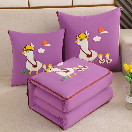 91家纺网 家纺一手货源 找家纺 宝马家纺 2022新款上学鸭毛巾绣抱枕被四季款 雪青