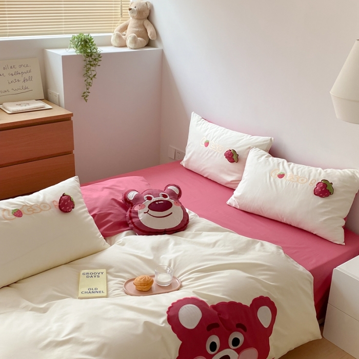 91家纺网 家纺一手货源 找家纺 朗莎 2022新款全棉水洗棉迪士尼系列四件套 爱心草莓熊