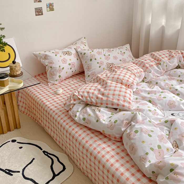 91家纺网 家纺一手货源 找家纺 雅居纺 2022新款全棉13070印花小清新四件套 粉色小熊花