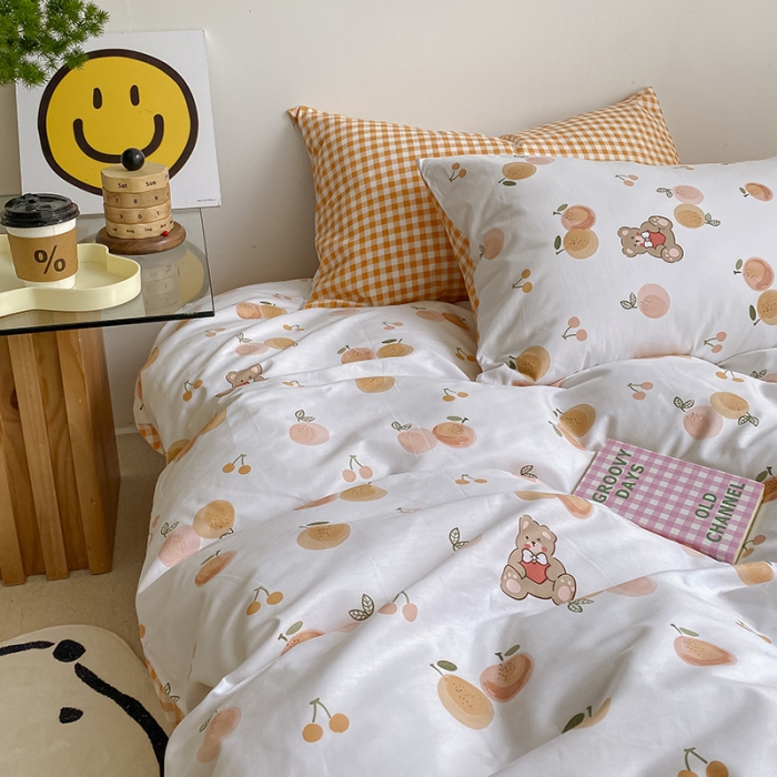 91家纺网 家纺一手货源 找家纺 雅居纺 2022新款全棉13070印花小清新四件套 樱桃熊