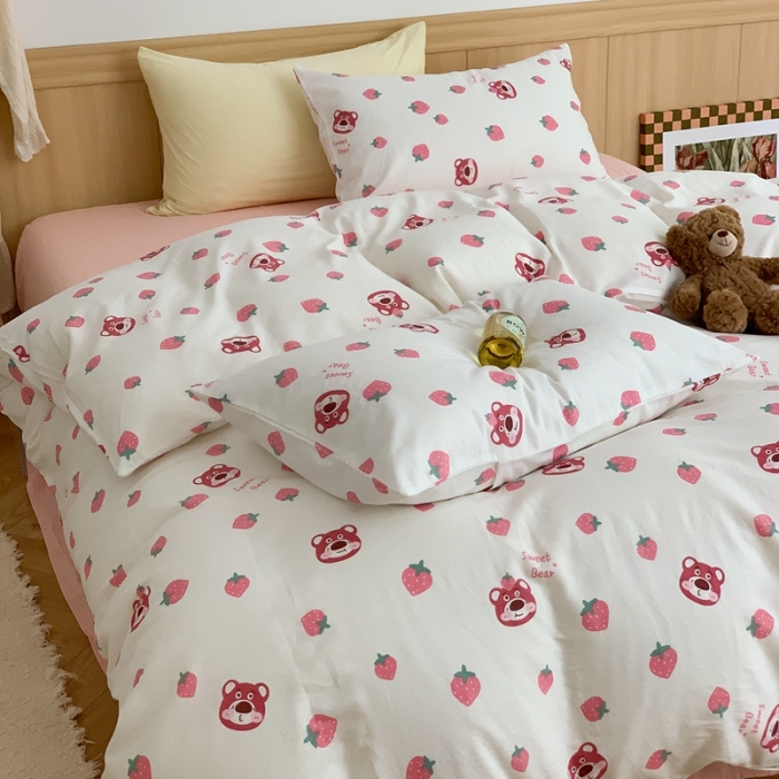 91家纺网 家纺一手货源 找家纺 金丝鸟 2022新款全棉双层纱四件套 草莓憨憨