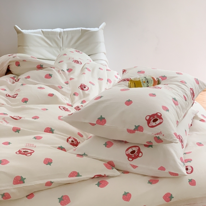 91家纺网 家纺一手货源 找家纺 金丝鸟 2022新款全棉双层纱四件套 草莓憨憨