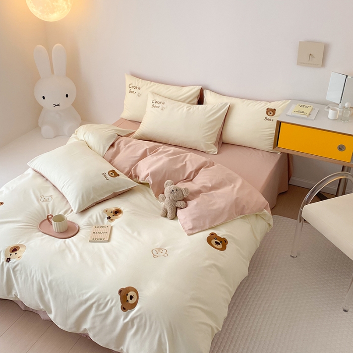 91家纺网 家纺一手货源 找家纺 沐棉 2022新款13376全棉刺绣四件套 饼干熊-米