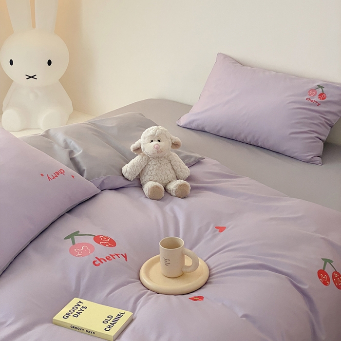 91家纺网 家纺一手货源 找家纺 沐棉 2022新款13376全棉刺绣四件套 樱桃-紫