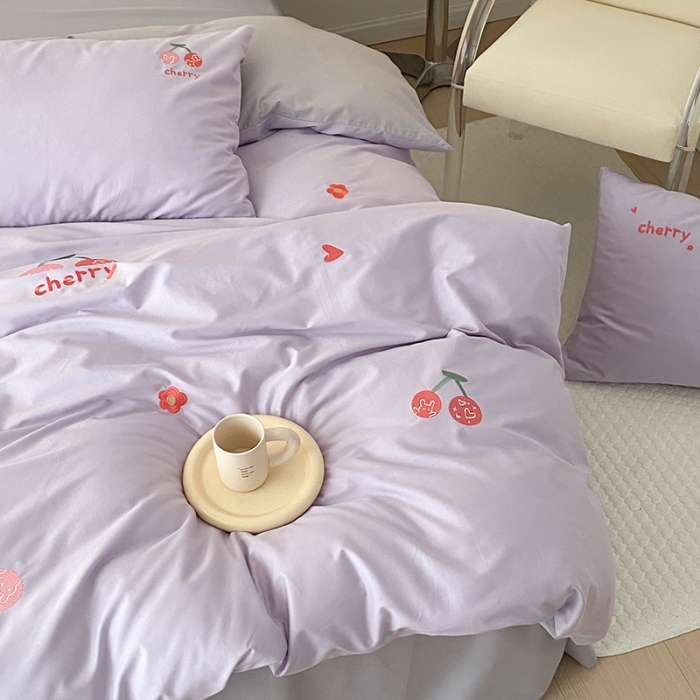 91家纺网 家纺一手货源 找家纺 沐棉 2022新款13376全棉刺绣四件套 樱桃-紫