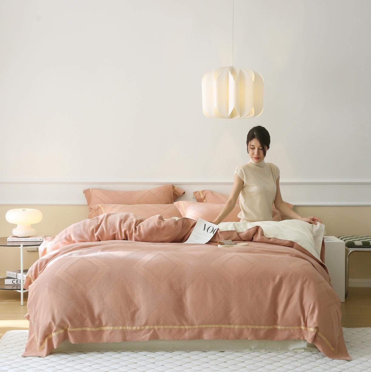 91家纺网 家纺一手货源 找家纺 艾莱2022新款华夫格全棉水洗棉四件套-卡诺凡 卡诺凡-奶咖配米色