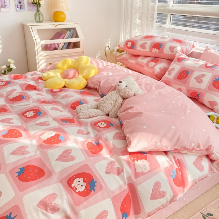 91家纺网 家纺一手货源 找家纺 金丝鸟家纺 2022新款全棉四件套 草莓牛奶